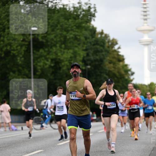 29.06.2025 - hella hamburg halbmarathon Dr. Thomas Lammeyer http://msf.ph/oto/8165025 29.06.2025 10:09:15 Kennedybrücke 1126, 1213, 1347, 1559, 2424, 2540, 2852, 3071, 3578, 4293, 4394, 4538, 5869, 6907, 6908, 7017, 7826, 8316, 9165, 9680, 10100, 10694, 10709, 10834, 11088 meine-sportfotos.de