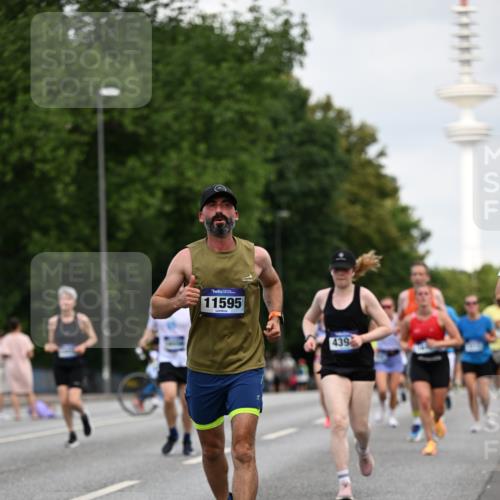29.06.2025 - hella hamburg halbmarathon Dr. Thomas Lammeyer http://msf.ph/oto/8165089 29.06.2025 10:09:15 Kennedybrücke 1126, 1213, 1347, 1559, 2424, 2540, 2852, 3071, 3578, 4293, 4394, 4538, 5869, 6907, 6908, 7017, 7826, 8316, 9165, 9680, 10100, 10694, 10709, 10834, 11088 meine-sportfotos.de