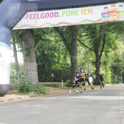 29.06.2025 - hella hamburg halbmarathon KatJ http://msf.ph/oto/8165106 29.06.2025 09:14:55 Zwischen KM18-KM19  meine-sportfotos.de