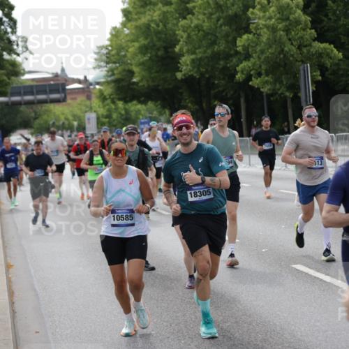 29.06.2025 - hella hamburg halbmarathon Jannik Wohlers http://msf.ph/oto/8165115 29.06.2025 10:20:34 Lombardsbrücke 2383, 2923, 2945, 3161, 3247, 3453, 3813, 4082, 4350, 5041, 5061, 5767, 6275, 6308, 6608, 7228, 7608, 8113, 8724, 8726, 9005, 9011, 9108, 9236, 9981, 10350, 10585, 10602, 11145, 12175, 12694, 12844, 13057, 13508, 14157, 14246, 14344, 14610, 14611, 14615, 14670, 14986, 15020, 15470, 15736, 15767, 15913, 16256, 16896, 16950, 17035, 17095, 17155, 17367, 17832, 18141, 18305, 18397, 18620, 18784, 19124, 19125, 19131, 19132 meine-sportfotos.de