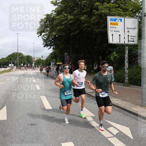 29.06.2025 - hella hamburg halbmarathon Yannick Fuchs http://msf.ph/oto/8165116 29.06.2025 10:22:24 20KM 5344, 9079, 9097, 9804, 10485, 10848, 12341, 13956, 14019, 14828, 15136, 18037, 18124, 19050 meine-sportfotos.de