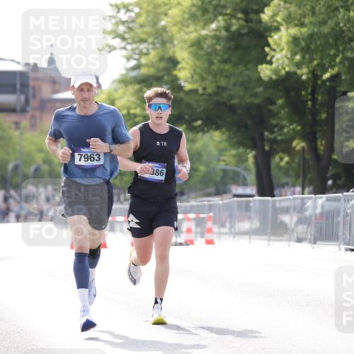 29.06.2025 - hella hamburg halbmarathon Jannik Wohlers http://msf.ph/oto/8165189 29.06.2025 09:40:46 Lombardsbrücke 7834, 7963, 14766, 15526, 17886 meine-sportfotos.de