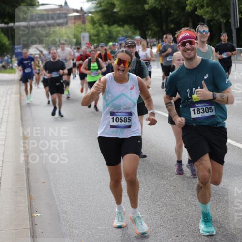 29.06.2025 - hella hamburg halbmarathon Jannik Wohlers http://msf.ph/oto/8165211 29.06.2025 10:20:35 Lombardsbrücke 1266, 1658, 2383, 2923, 2945, 3161, 3247, 3453, 3813, 4082, 4350, 5041, 5061, 5767, 6275, 6308, 7228, 7608, 8113, 8724, 8726, 9005, 9011, 9108, 9236, 9981, 10585, 10602, 11145, 12175, 12561, 12694, 12844, 13057, 13448, 13508, 14157, 14246, 14610, 14611, 14615, 14670, 14986, 15020, 15470, 15736, 15767, 15913, 16256, 16896, 16950, 17035, 17095, 17155, 17367, 17832, 18141, 18305, 18397, 18784, 19124, 19125, 19131, 19132 meine-sportfotos.de