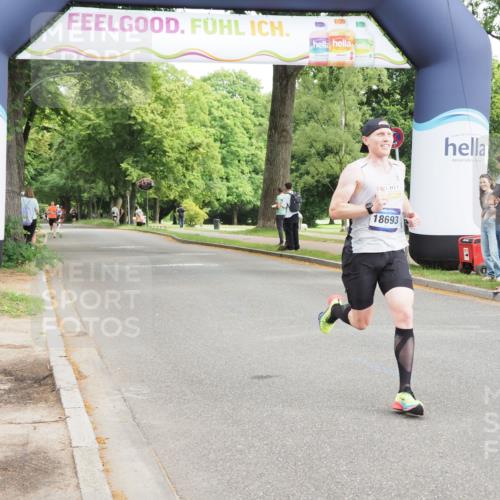 29.06.2025 - hella hamburg halbmarathon MichiJ http://msf.ph/oto/8165263 29.06.2025 10:13:42 Zwischen KM18-KM19 2459, 6816, 9447, 16169, 18693 meine-sportfotos.de