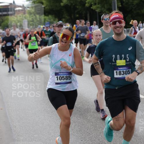 29.06.2025 - hella hamburg halbmarathon Jannik Wohlers http://msf.ph/oto/8165354 29.06.2025 10:20:36 Lombardsbrücke 1266, 1658, 2383, 2923, 2945, 3161, 3247, 3453, 3813, 4082, 4350, 5041, 5061, 5767, 6275, 6308, 7228, 7608, 8113, 8724, 8726, 9005, 9011, 9108, 9236, 9981, 10585, 10602, 11145, 12175, 12395, 12561, 12694, 12844, 13057, 13448, 13508, 14157, 14610, 14611, 14615, 14670, 14986, 15020, 15470, 15736, 15767, 15913, 16256, 16896, 16950, 17035, 17155, 17367, 17832, 18141, 18305, 18397, 18784, 19124, 19125 meine-sportfotos.de
