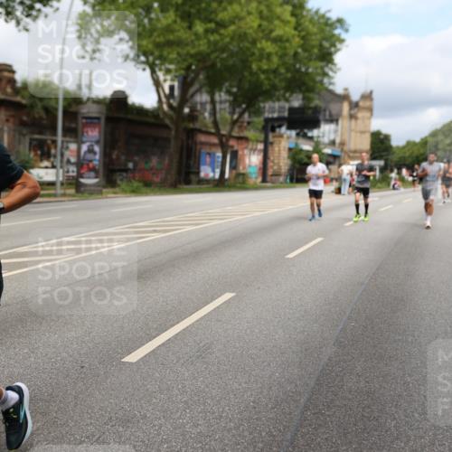 29.06.2025 - hella hamburg halbmarathon Yannick Fuchs http://msf.ph/oto/8165380 29.06.2025 10:40:13 20KM 1569, 1600, 1920, 2048, 2138, 2189, 2270, 2590, 2707, 3056, 3186, 3477, 4277, 4345, 4854, 6071, 6290, 6460, 6532, 6711, 7056, 7385, 7450, 8269, 8374, 8577, 8668, 9585, 10792, 10796, 11094, 11495, 11773, 11936, 12084, 12277, 13525, 14062, 14200, 14228, 14385, 14462, 14764, 14804, 14911, 15563, 15741, 16513, 16624, 17499, 17674, 17835, 18081, 18346, 18637, 18878 meine-sportfotos.de