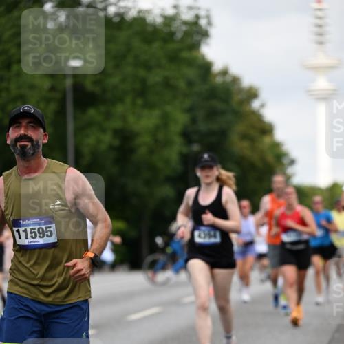 29.06.2025 - hella hamburg halbmarathon Dr. Thomas Lammeyer http://msf.ph/oto/8165387 29.06.2025 10:09:17 Kennedybrücke 1126, 1213, 1347, 1863, 2298, 2424, 2540, 2852, 3071, 3578, 4293, 4394, 4538, 5869, 6059, 6907, 6908, 7017, 7826, 8316, 8999, 9007, 9165, 9680, 10694, 10834, 11088 meine-sportfotos.de
