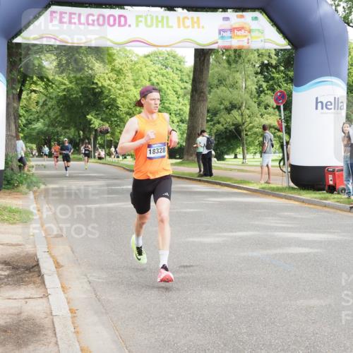 29.06.2025 - hella hamburg halbmarathon MichiJ http://msf.ph/oto/8165394 29.06.2025 10:13:52 Zwischen KM18-KM19 18328 meine-sportfotos.de