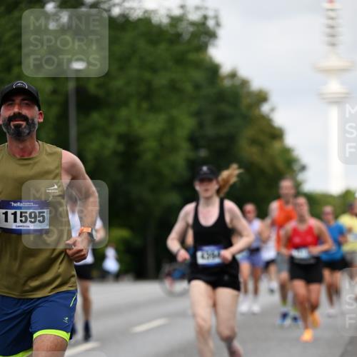 29.06.2025 - hella hamburg halbmarathon Dr. Thomas Lammeyer http://msf.ph/oto/8165399 29.06.2025 10:09:17 Kennedybrücke 1126, 1213, 1347, 1863, 2298, 2424, 2540, 2852, 3071, 3578, 4293, 4394, 4538, 5869, 6059, 6907, 6908, 7017, 7826, 8316, 8999, 9007, 9165, 9680, 10694, 10834, 11088 meine-sportfotos.de