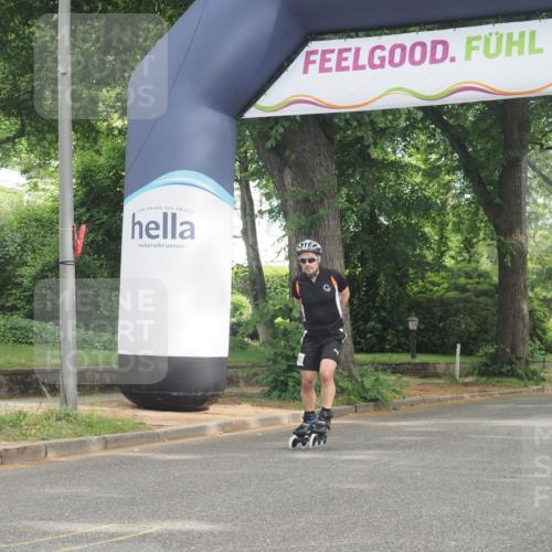 29.06.2025 - hella hamburg halbmarathon KatJ http://msf.ph/oto/8165434 29.06.2025 09:14:58 Zwischen KM18-KM19  meine-sportfotos.de