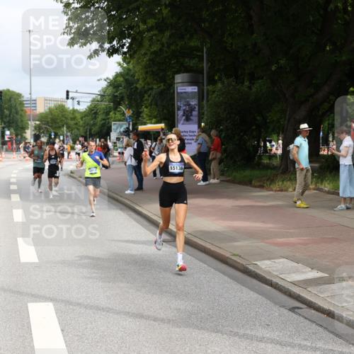29.06.2025 - hella hamburg halbmarathon Yannick Fuchs http://msf.ph/oto/8165446 29.06.2025 10:22:30 20KM 9097, 9804, 10485, 12341, 13941, 13956, 14828, 15136, 15583, 17893, 18037, 18124, 19050, 19114 meine-sportfotos.de