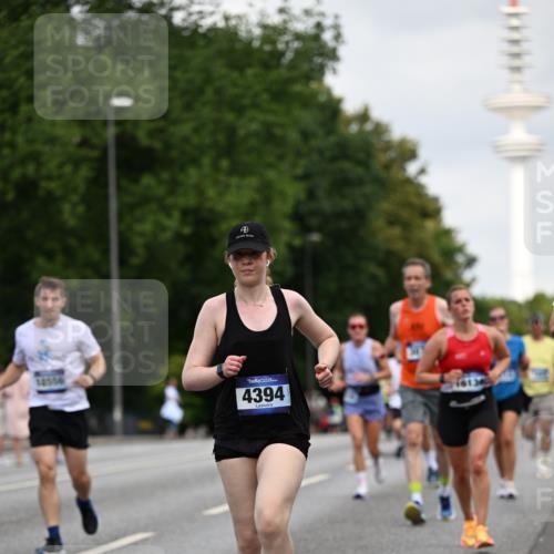29.06.2025 - hella hamburg halbmarathon Dr. Thomas Lammeyer http://msf.ph/oto/8165484 29.06.2025 10:09:18 Kennedybrücke 1126, 1213, 1347, 1863, 2298, 2424, 2540, 2852, 3071, 3578, 4293, 4394, 4538, 5869, 6059, 6907, 6908, 7017, 7826, 8316, 8999, 9007, 9019, 9165, 9680, 10694, 11088 meine-sportfotos.de