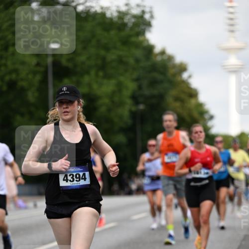 29.06.2025 - hella hamburg halbmarathon Dr. Thomas Lammeyer http://msf.ph/oto/8165623 29.06.2025 10:09:19 Kennedybrücke 1213, 1347, 1863, 2298, 2424, 2540, 2852, 3071, 3578, 4293, 4394, 4538, 5869, 6059, 6907, 6908, 7017, 7826, 8316, 8999, 9007, 9019, 9075, 9165, 9680, 10694, 11088 meine-sportfotos.de