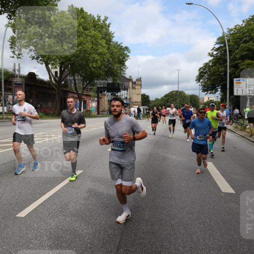 29.06.2025 - hella hamburg halbmarathon Yannick Fuchs http://msf.ph/oto/8165624 29.06.2025 10:40:17 20KM 1569, 1600, 1759, 1920, 2048, 2138, 2189, 2590, 2707, 3056, 3186, 3477, 4345, 4854, 6071, 6290, 6460, 6532, 6711, 7385, 7450, 7961, 8269, 8577, 8668, 9585, 10792, 10796, 11094, 11125, 11495, 11773, 11936, 12084, 12277, 13525, 14062, 14200, 14228, 14385, 14462, 14804, 14911, 15563, 15741, 16513, 16624, 17499, 17674, 17835, 18081, 18637, 18878 meine-sportfotos.de