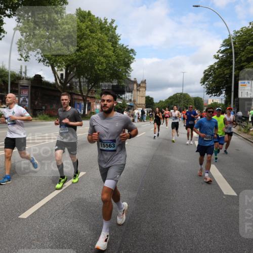 29.06.2025 - hella hamburg halbmarathon Yannick Fuchs http://msf.ph/oto/8165659 29.06.2025 10:40:17 20KM 1569, 1600, 1759, 1920, 2048, 2138, 2189, 2590, 2707, 3056, 3186, 3477, 4345, 4854, 6071, 6290, 6460, 6532, 6711, 7385, 7450, 7961, 8269, 8577, 8668, 9585, 10792, 10796, 11094, 11125, 11495, 11773, 11936, 12084, 12277, 13525, 14062, 14200, 14228, 14385, 14462, 14804, 14911, 15563, 15741, 16513, 16624, 17499, 17674, 17835, 18081, 18637, 18878 meine-sportfotos.de