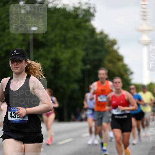 29.06.2025 - hella hamburg halbmarathon Dr. Thomas Lammeyer http://msf.ph/oto/8165754 29.06.2025 10:09:19 Kennedybrücke 1213, 1347, 1863, 2298, 2424, 2540, 2852, 3071, 3578, 4293, 4394, 4538, 5869, 6059, 6907, 6908, 7017, 7826, 8316, 8999, 9007, 9019, 9075, 9165, 9680, 10694, 11088 meine-sportfotos.de