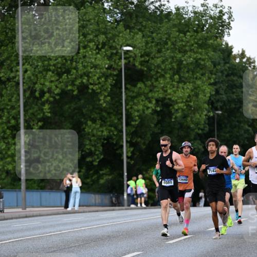 29.06.2025 - hella hamburg halbmarathon Dr. Thomas Lammeyer http://msf.ph/oto/8165771 29.06.2025 09:44:56 Kennedybrücke 1241, 2892, 6559, 7862, 10780, 11194 meine-sportfotos.de