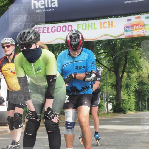 29.06.2025 - hella hamburg halbmarathon KatJ http://msf.ph/oto/8165792 29.06.2025 09:15:10 Zwischen KM18-KM19  meine-sportfotos.de