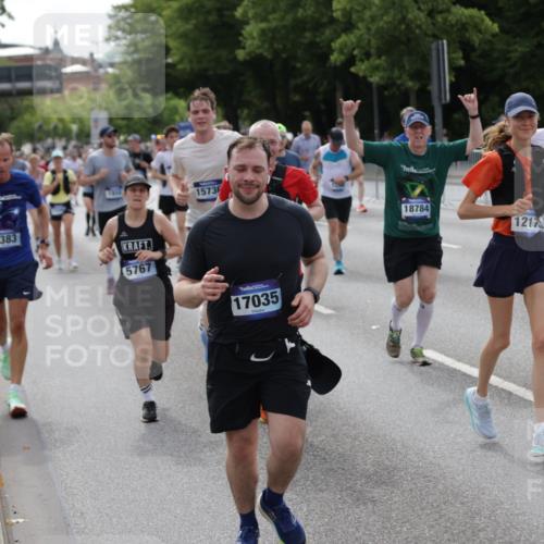 29.06.2025 - hella hamburg halbmarathon Jannik Wohlers http://msf.ph/oto/8165813 29.06.2025 10:20:40 Lombardsbrücke 1028, 1266, 1658, 2383, 2956, 2986, 3161, 3453, 3813, 4082, 4350, 5041, 5061, 5767, 6275, 6308, 7228, 7608, 8724, 8726, 9005, 9011, 9108, 9236, 9501, 10585, 10602, 11698, 11775, 12175, 12395, 12561, 12694, 13057, 13448, 13508, 14499, 14519, 14615, 14809, 14819, 14986, 15020, 15470, 15736, 15767, 15913, 16256, 16896, 17035, 17341, 17367, 18141, 18170, 18305, 18397, 18784, 18809, 19124 meine-sportfotos.de