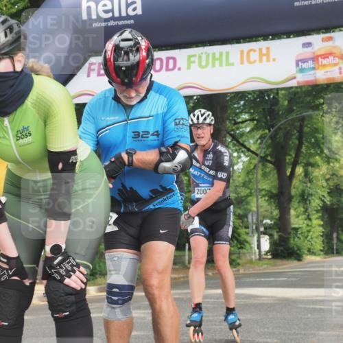 29.06.2025 - hella hamburg halbmarathon KatJ http://msf.ph/oto/8165819 29.06.2025 09:15:10 Zwischen KM18-KM19  meine-sportfotos.de