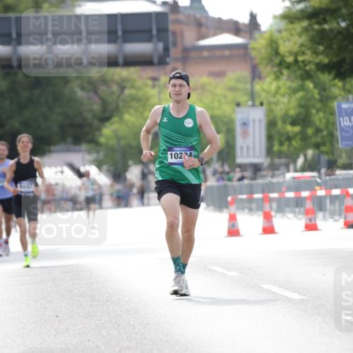 29.06.2025 - hella hamburg halbmarathon Jannik Wohlers http://msf.ph/oto/8165835 29.06.2025 09:40:54 Lombardsbrücke 7834, 7963, 10234, 11624, 17886 meine-sportfotos.de