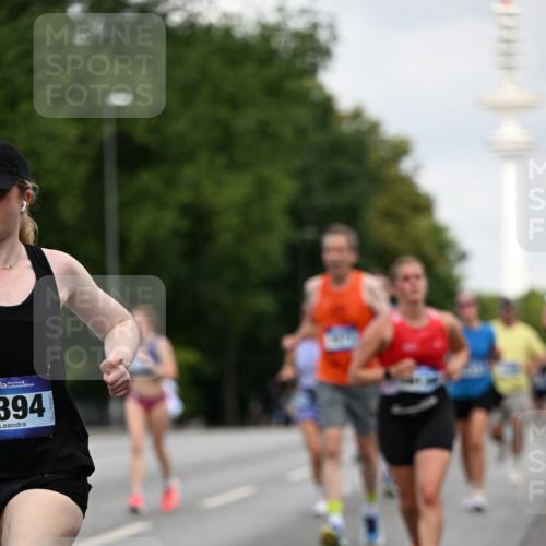 29.06.2025 - hella hamburg halbmarathon Dr. Thomas Lammeyer http://msf.ph/oto/8165844 29.06.2025 10:09:19 Kennedybrücke 1213, 1347, 1863, 2298, 2424, 2540, 2852, 3071, 3578, 4293, 4394, 4538, 5869, 6059, 6907, 6908, 7017, 7826, 8316, 8999, 9007, 9019, 9075, 9165, 9680, 10694, 11088 meine-sportfotos.de