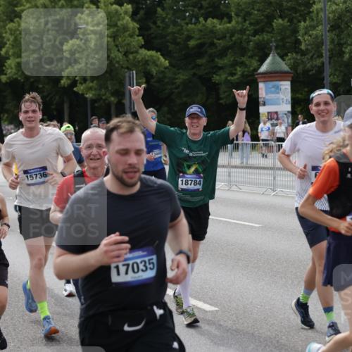 29.06.2025 - hella hamburg halbmarathon Jannik Wohlers http://msf.ph/oto/8165922 29.06.2025 10:20:41 Lombardsbrücke 1028, 1266, 1658, 2383, 2956, 2986, 3161, 3453, 3813, 4082, 4350, 5041, 5061, 5767, 6275, 6308, 7228, 7608, 8724, 8726, 9005, 9011, 9108, 9236, 9501, 10585, 10602, 11698, 11775, 12175, 12395, 12561, 12694, 13057, 13448, 13508, 14499, 14519, 14615, 14809, 14819, 14986, 15020, 15470, 15736, 15767, 15913, 16256, 16896, 17035, 17341, 17367, 18170, 18305, 18397, 18784, 18809 meine-sportfotos.de