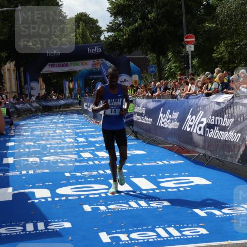 29.06.2025 - hella hamburg halbmarathon Zöllner http://msf.ph/oto/8165935 29.06.2025 10:06:35 Ziel 14 meine-sportfotos.de