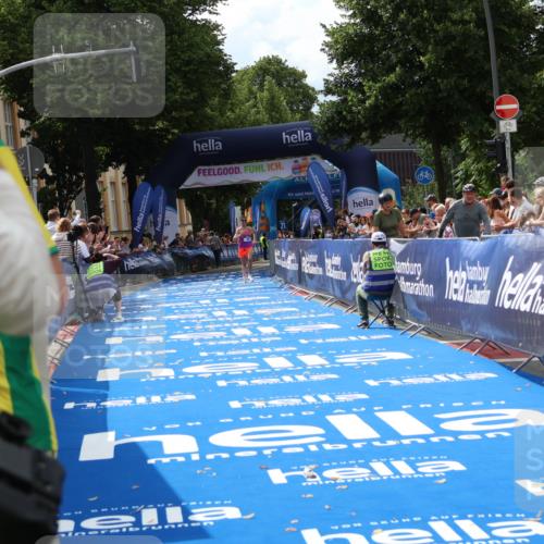 29.06.2025 - hella hamburg halbmarathon Zöllner http://msf.ph/oto/8165941 29.06.2025 10:08:59 Ziel 29 meine-sportfotos.de