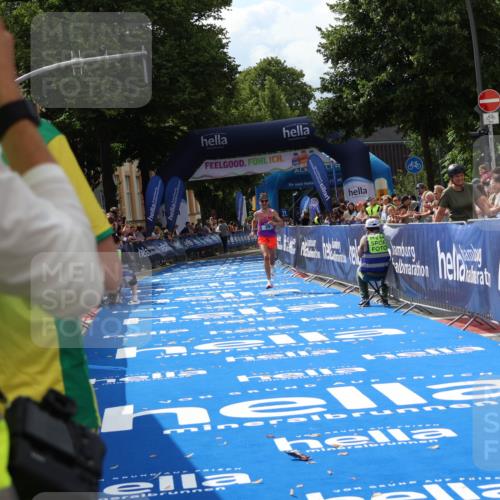 29.06.2025 - hella hamburg halbmarathon Zöllner http://msf.ph/oto/8165958 29.06.2025 10:09:02 Ziel 29 meine-sportfotos.de