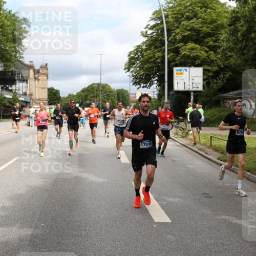29.06.2025 - hella hamburg halbmarathon Yannick Fuchs http://msf.ph/oto/8165968 29.06.2025 10:40:20 20KM 1569, 1600, 1759, 1920, 2048, 2138, 2189, 2590, 3056, 3477, 4345, 4854, 6071, 6290, 6460, 6532, 6711, 7385, 7450, 7961, 8269, 8577, 8668, 9585, 10792, 10796, 11094, 11125, 11495, 11773, 11936, 12084, 12277, 13525, 14062, 14200, 14228, 14462, 14804, 14911, 15563, 15741, 16624, 17190, 17499, 17674, 17835, 18081, 18637, 19128 meine-sportfotos.de