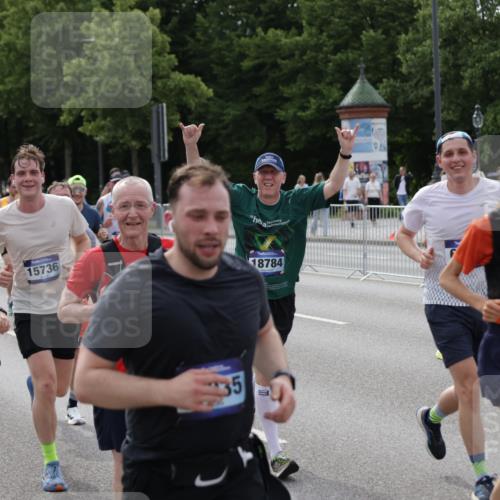 29.06.2025 - hella hamburg halbmarathon Jannik Wohlers http://msf.ph/oto/8165971 29.06.2025 10:20:41 Lombardsbrücke 1028, 1266, 1658, 2383, 2956, 2986, 3161, 3453, 3813, 4082, 4350, 5041, 5061, 5767, 6275, 6308, 7228, 7608, 8724, 8726, 9005, 9011, 9108, 9236, 9501, 10585, 10602, 11698, 11775, 12175, 12395, 12561, 12694, 13057, 13448, 13508, 14499, 14519, 14615, 14809, 14819, 14986, 15020, 15470, 15736, 15767, 15913, 16256, 16896, 17035, 17341, 17367, 18170, 18305, 18397, 18784, 18809 meine-sportfotos.de