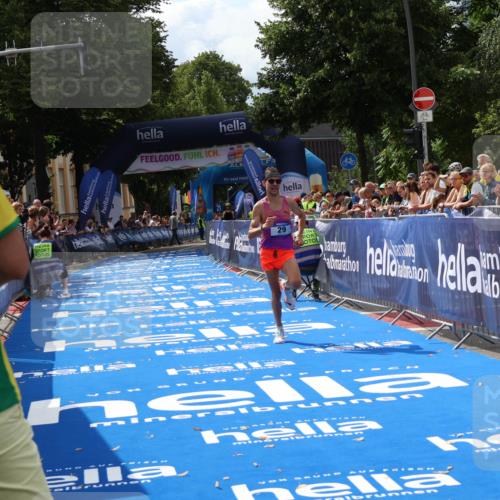 29.06.2025 - hella hamburg halbmarathon Zöllner http://msf.ph/oto/8165975 29.06.2025 10:09:04 Ziel 29 meine-sportfotos.de