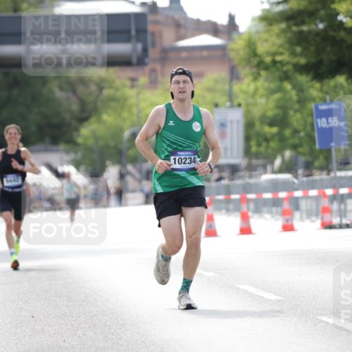 29.06.2025 - hella hamburg halbmarathon Jannik Wohlers http://msf.ph/oto/8166059 29.06.2025 09:40:55 Lombardsbrücke 7834, 7963, 10234, 11624, 17886 meine-sportfotos.de