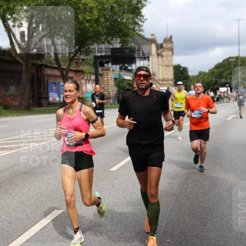 29.06.2025 - hella hamburg halbmarathon Yannick Fuchs http://msf.ph/oto/8166102 29.06.2025 10:40:22 20KM 1569, 1600, 1759, 1920, 2048, 2138, 2189, 2590, 3056, 3477, 4345, 4854, 6071, 6290, 6460, 6532, 6700, 6711, 7450, 7961, 8269, 8577, 8668, 9585, 10792, 10796, 11094, 11125, 11495, 11773, 11936, 12084, 12277, 13525, 14062, 14200, 14228, 14462, 14804, 14911, 15741, 16624, 17190, 17332, 17499, 17674, 17835, 18081, 19128 meine-sportfotos.de