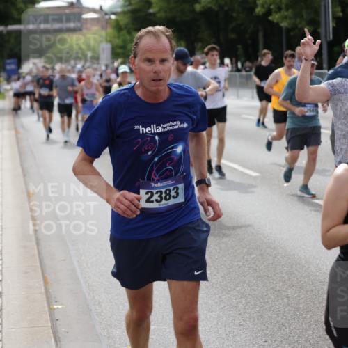 29.06.2025 - hella hamburg halbmarathon Jannik Wohlers http://msf.ph/oto/8166147 29.06.2025 10:20:42 Lombardsbrücke 1028, 1266, 1658, 2383, 2956, 2986, 3161, 3453, 3813, 4082, 4350, 5041, 5061, 5767, 6275, 6308, 7228, 7608, 8724, 8726, 9005, 9011, 9108, 9236, 9501, 10585, 10602, 11698, 11775, 12175, 12395, 12561, 12694, 13057, 13448, 13508, 14499, 14519, 14809, 14819, 14986, 15020, 15387, 15470, 15736, 15767, 15913, 16256, 16600, 16896, 17035, 17341, 17367, 18170, 18305, 18397, 18784, 18809 meine-sportfotos.de