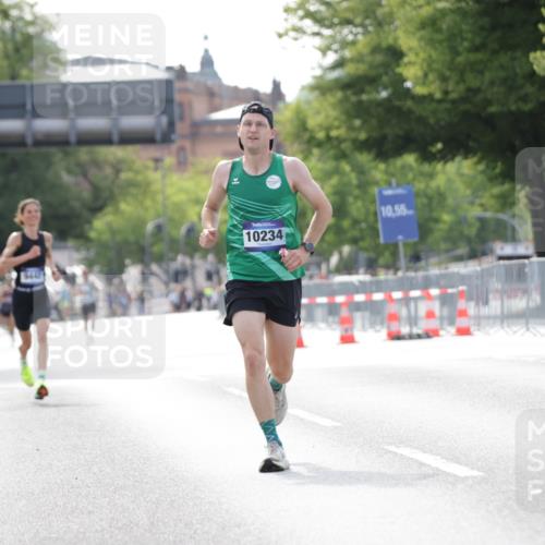 29.06.2025 - hella hamburg halbmarathon Jannik Wohlers http://msf.ph/oto/8166159 29.06.2025 09:40:56 Lombardsbrücke 7834, 7963, 9442, 10234, 11624, 17856, 17886 meine-sportfotos.de
