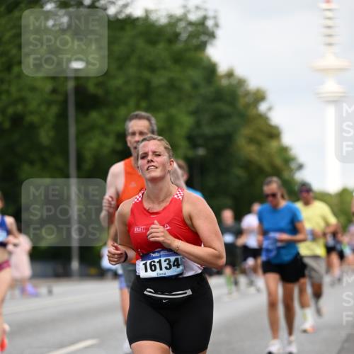 29.06.2025 - hella hamburg halbmarathon Dr. Thomas Lammeyer http://msf.ph/oto/8166169 29.06.2025 10:09:21 Kennedybrücke 1213, 1347, 1863, 2298, 2540, 3071, 3578, 4394, 5869, 6059, 6907, 6908, 7017, 7826, 8316, 8999, 9007, 9019, 9075, 9165, 9559, 9680, 10694, 11088 meine-sportfotos.de
