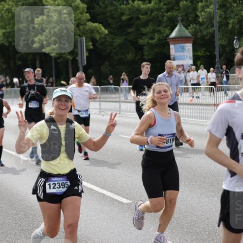 29.06.2025 - hella hamburg halbmarathon Jannik Wohlers http://msf.ph/oto/8166313 29.06.2025 10:20:46 Lombardsbrücke 1028, 1266, 1658, 2383, 2956, 2986, 3161, 3453, 3813, 4082, 5061, 5767, 6275, 6308, 7228, 7608, 8726, 8844, 9108, 9501, 10585, 10602, 11117, 11698, 11775, 12175, 12395, 12561, 12694, 13057, 13448, 13508, 14499, 14519, 14809, 14819, 14986, 15020, 15387, 15470, 15736, 15752, 15767, 15913, 16256, 16586, 16600, 16896, 17035, 17341, 17367, 17961, 18170, 18305, 18784, 18809 meine-sportfotos.de