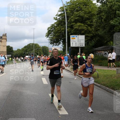 29.06.2025 - hella hamburg halbmarathon Yannick Fuchs http://msf.ph/oto/8166317 29.06.2025 10:40:25 20KM 1569, 1600, 1759, 1920, 2048, 2138, 2189, 3477, 4345, 6290, 6460, 6532, 6700, 6711, 7450, 7961, 8269, 8577, 8668, 10792, 10796, 11094, 11125, 11773, 11936, 12084, 12277, 13525, 13630, 14062, 14200, 14228, 14462, 14804, 14911, 15741, 16286, 16624, 17190, 17332, 17835, 19128 meine-sportfotos.de