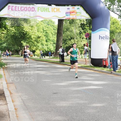 29.06.2025 - hella hamburg halbmarathon MichiJ http://msf.ph/oto/8166331 29.06.2025 10:14:10 Zwischen KM18-KM19 10234, 10780 meine-sportfotos.de