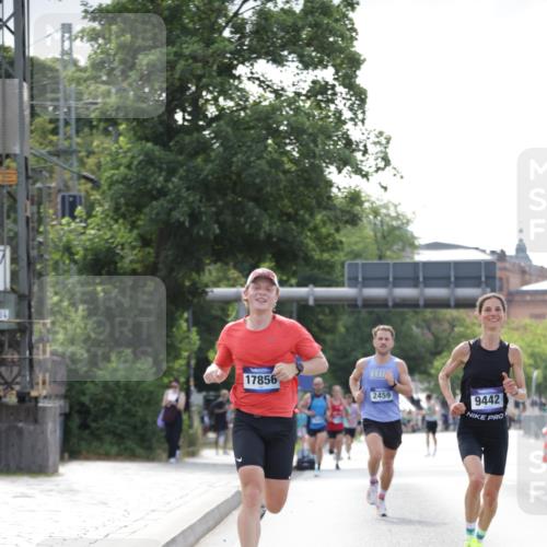 29.06.2025 - hella hamburg halbmarathon Jannik Wohlers http://msf.ph/oto/8166362 29.06.2025 09:40:59 Lombardsbrücke 2459, 7834, 7963, 9442, 10234, 11624, 17856, 17886 meine-sportfotos.de