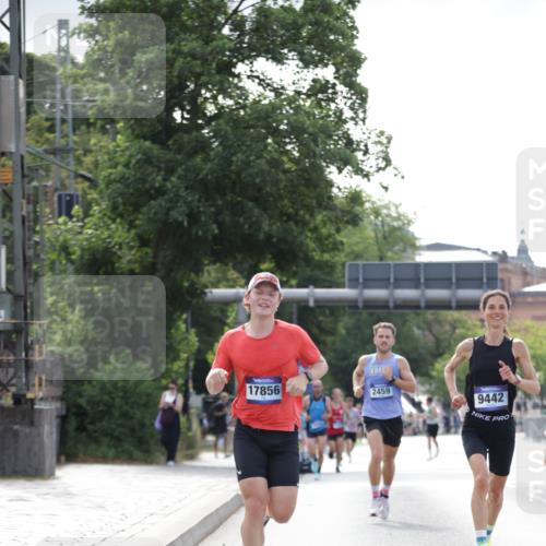29.06.2025 - hella hamburg halbmarathon Jannik Wohlers http://msf.ph/oto/8166377 29.06.2025 09:40:59 Lombardsbrücke 2459, 7834, 7963, 9442, 10234, 11624, 17856, 17886 meine-sportfotos.de