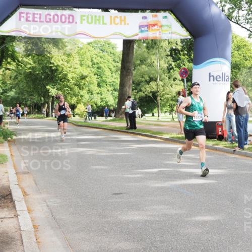 29.06.2025 - hella hamburg halbmarathon MichiJ http://msf.ph/oto/8166415 29.06.2025 10:14:10 Zwischen KM18-KM19 10234, 10780 meine-sportfotos.de