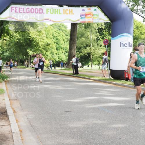29.06.2025 - hella hamburg halbmarathon MichiJ http://msf.ph/oto/8166462 29.06.2025 10:14:11 Zwischen KM18-KM19 10234, 10780 meine-sportfotos.de