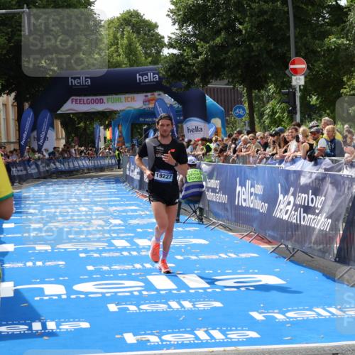 29.06.2025 - hella hamburg halbmarathon Zöllner http://msf.ph/oto/8166481 29.06.2025 10:14:34 Ziel 19227 meine-sportfotos.de