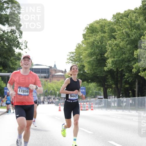 29.06.2025 - hella hamburg halbmarathon Jannik Wohlers http://msf.ph/oto/8166596 29.06.2025 09:41:00 Lombardsbrücke 2459, 7963, 9442, 10234, 11624, 17856, 17886 meine-sportfotos.de