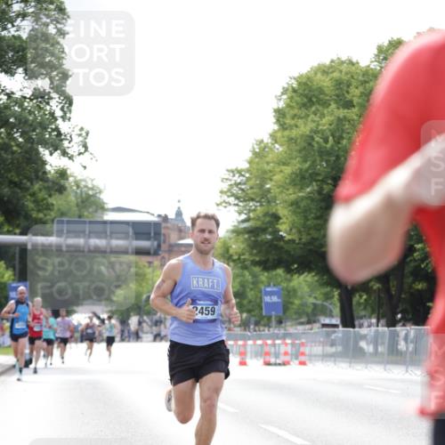 29.06.2025 - hella hamburg halbmarathon Jannik Wohlers http://msf.ph/oto/8166644 29.06.2025 09:41:02 Lombardsbrücke 2459, 7963, 9442, 10234, 11624, 17856, 17886 meine-sportfotos.de