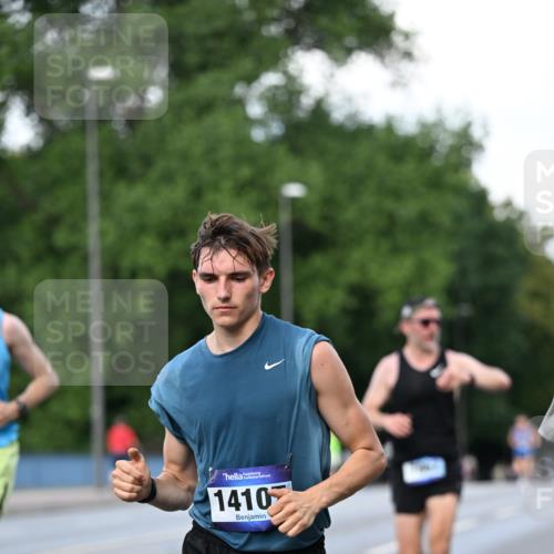 29.06.2025 - hella hamburg halbmarathon Dr. Thomas Lammeyer http://msf.ph/oto/8166661 29.06.2025 09:45:01 Kennedybrücke 1241, 2892, 6559, 7862, 10780 meine-sportfotos.de