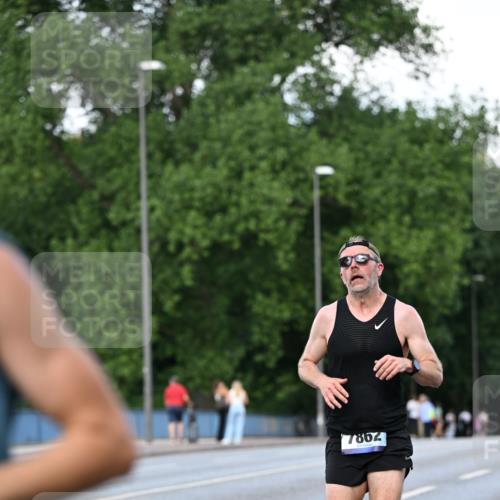 29.06.2025 - hella hamburg halbmarathon Dr. Thomas Lammeyer http://msf.ph/oto/8166748 29.06.2025 09:45:02 Kennedybrücke 1241, 2892, 6559, 7862 meine-sportfotos.de